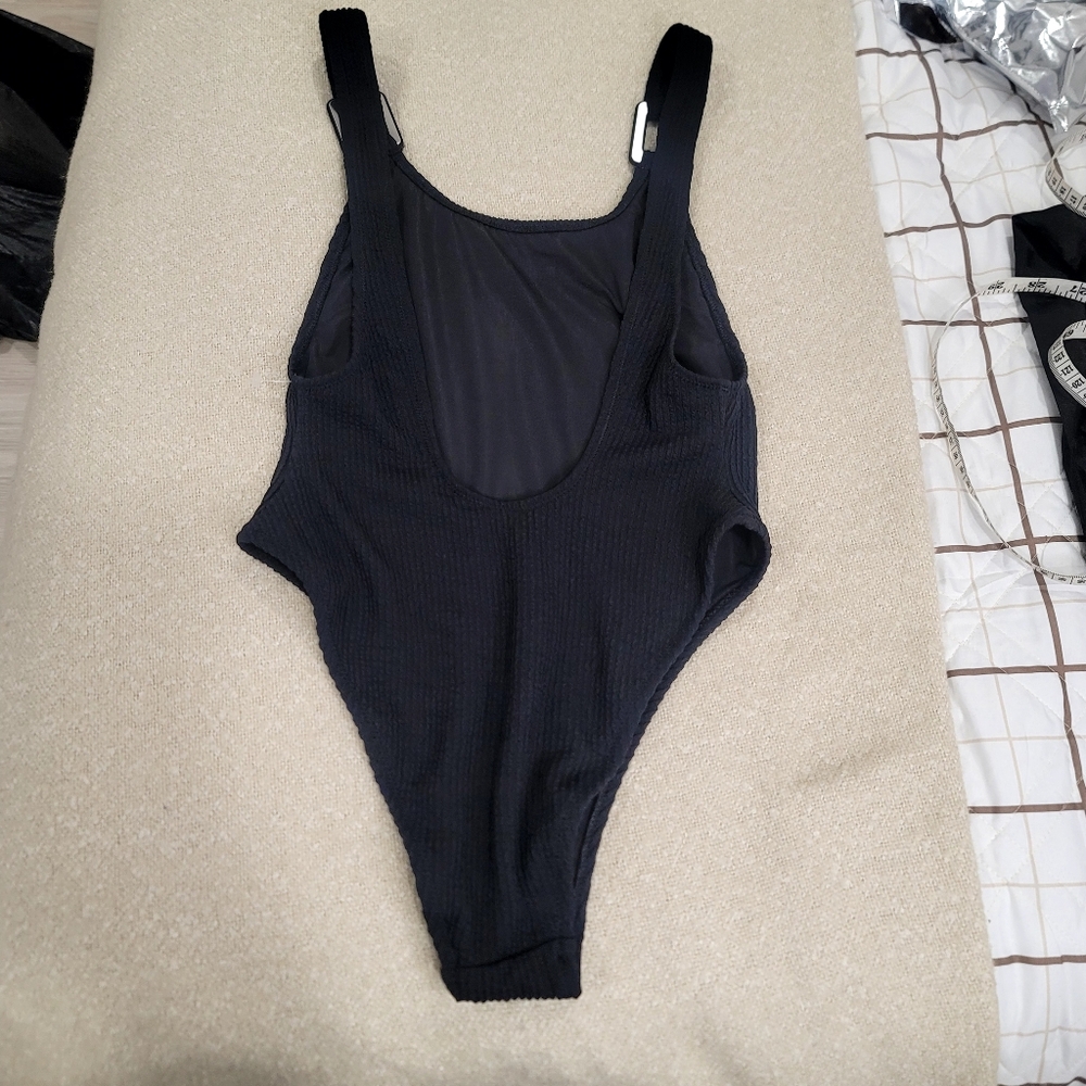 ​NWOT Aerie Crinkle Birthday Scoop Cheekiest One Piece Swimsuit  S UPF50 - Picture 7 of 16